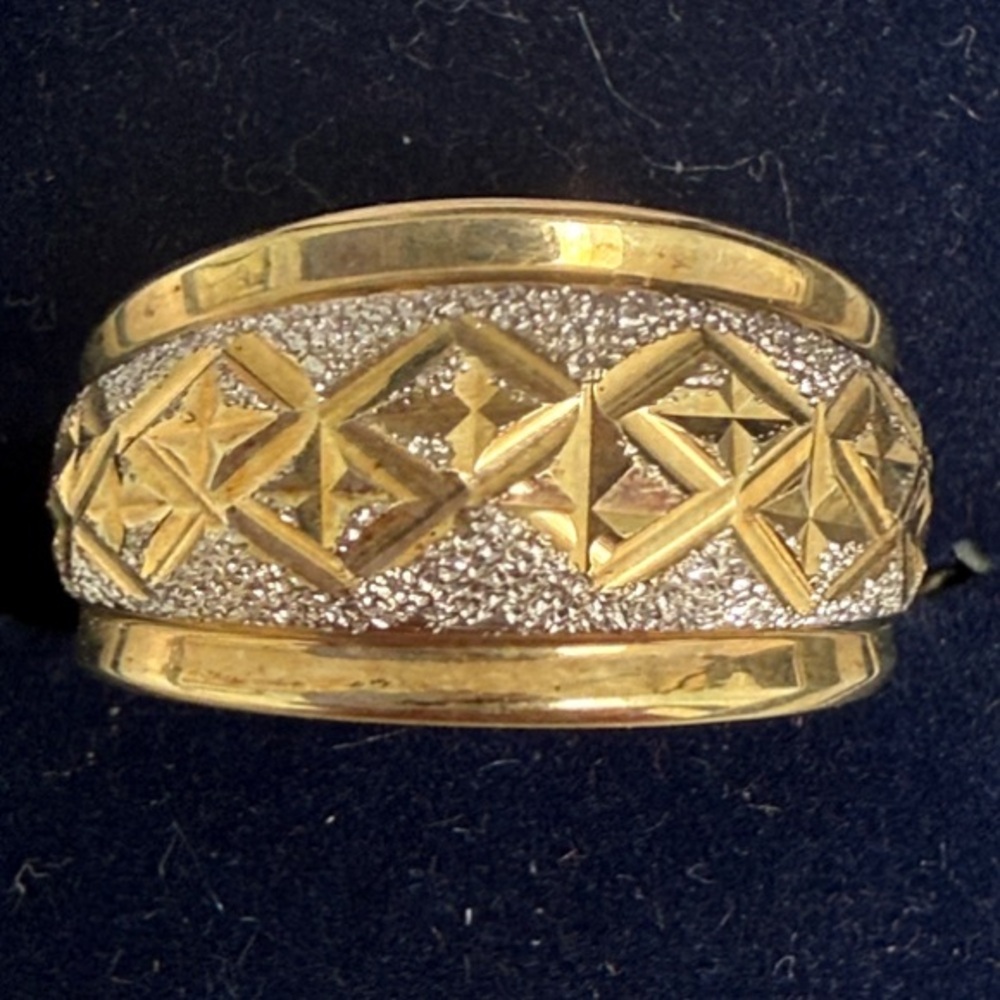 Elegant Yellow and White Gold Women's Ring